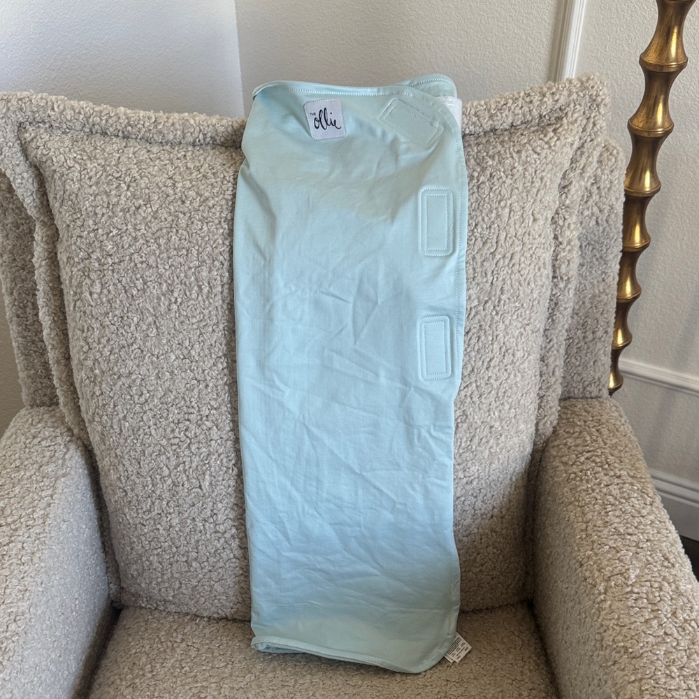 Ollie Light Blue Swaddle